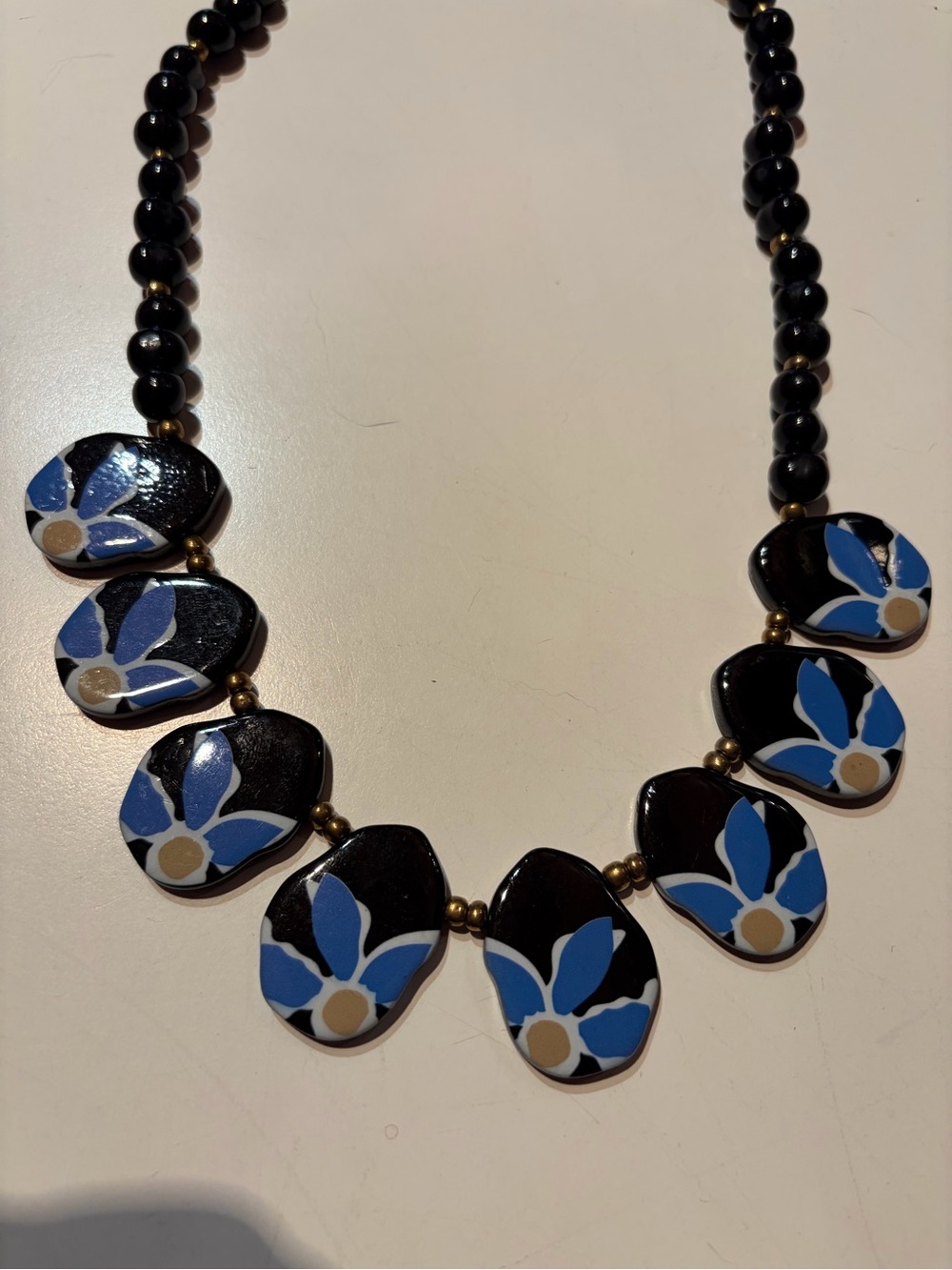 NWT Gorgeous Hand Carved Soraya Cedeno Tagua Palm Nut Black & Blue 18” Necklace